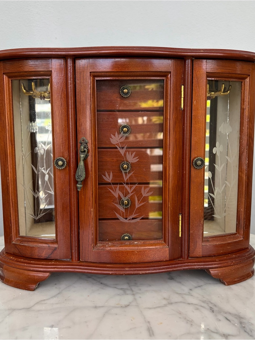 Vintage Richmond Wooden Jewelry Organizer in Warm Brown with Etched Glass